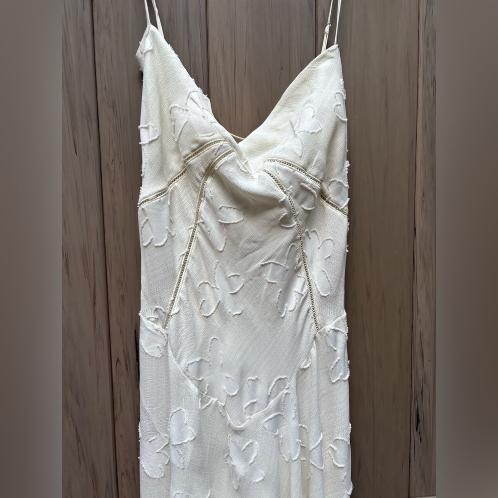 ❌SOLD❌HOUSE OF CB Seren Floral Lace Back Maxi Dress in Vintage Cream New - Picture 11 of 16
